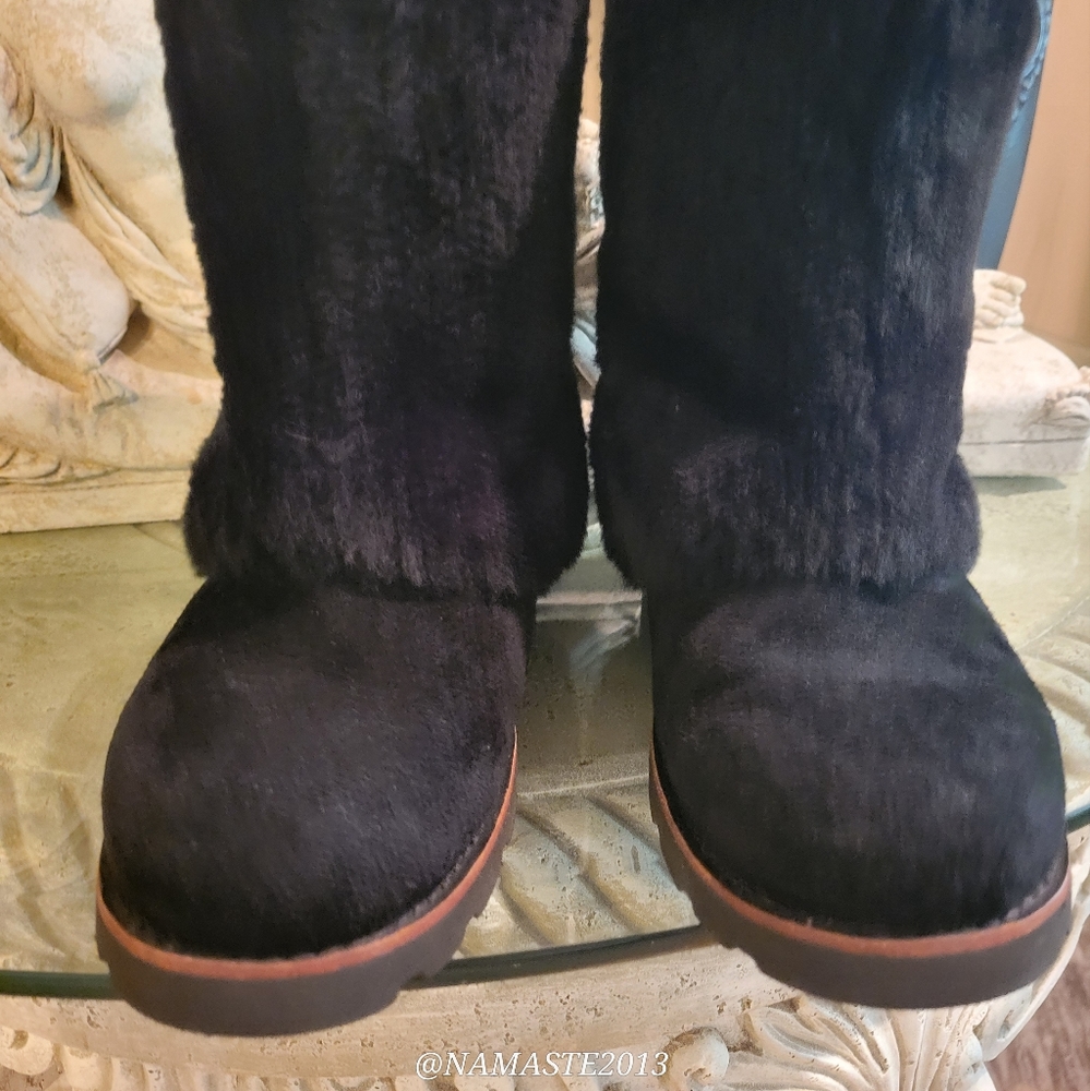 Ugg Maylin Sheepskin Sherpa Fur Boots in Black Size 7 #490 - Picture 4 of 16